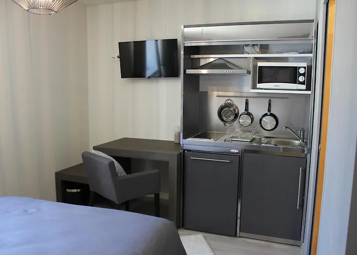 De Maillemont Chata *